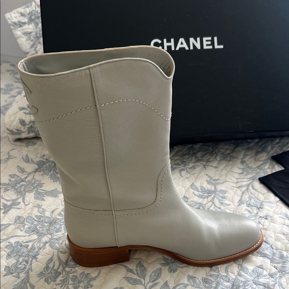 CHANEL Light Grey 2013 Interlocking CC Logo Moto Boots - Picture 11 of 13